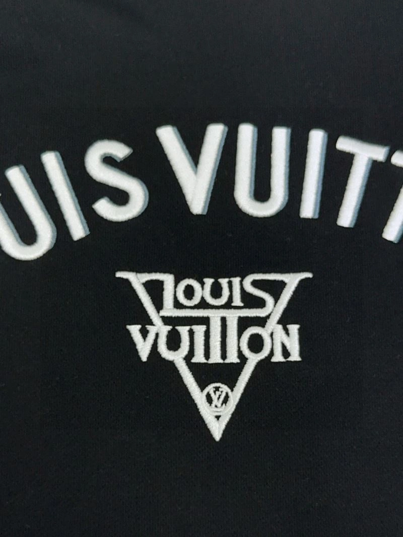 Louis Vuitton Hoodies Durable 134090