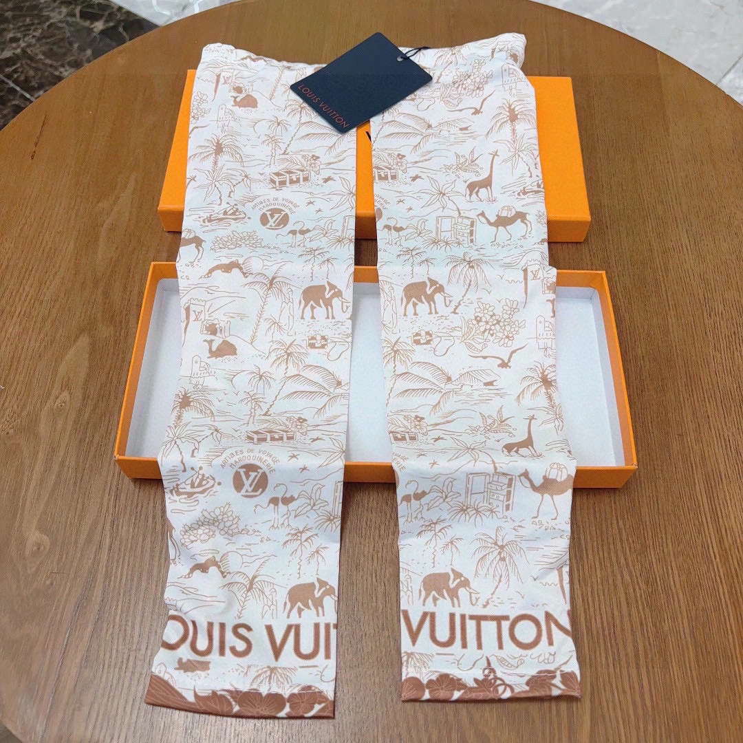 MultiPurpose Louis Vuitton Ice Silk Sleeves 264957