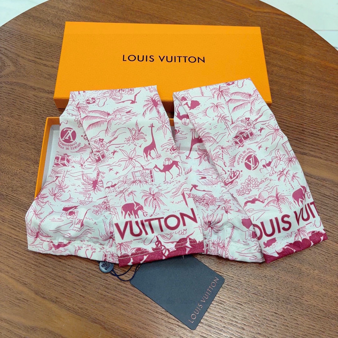 Unisex Louis Vuitton Ice Silk Sleeves 264954