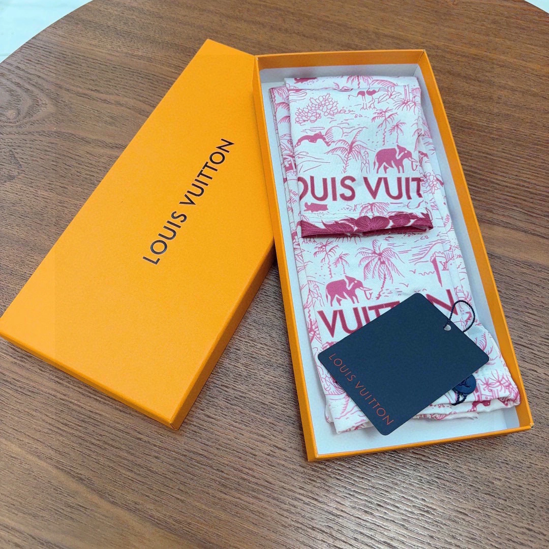 Unisex Louis Vuitton Ice Silk Sleeves 264954