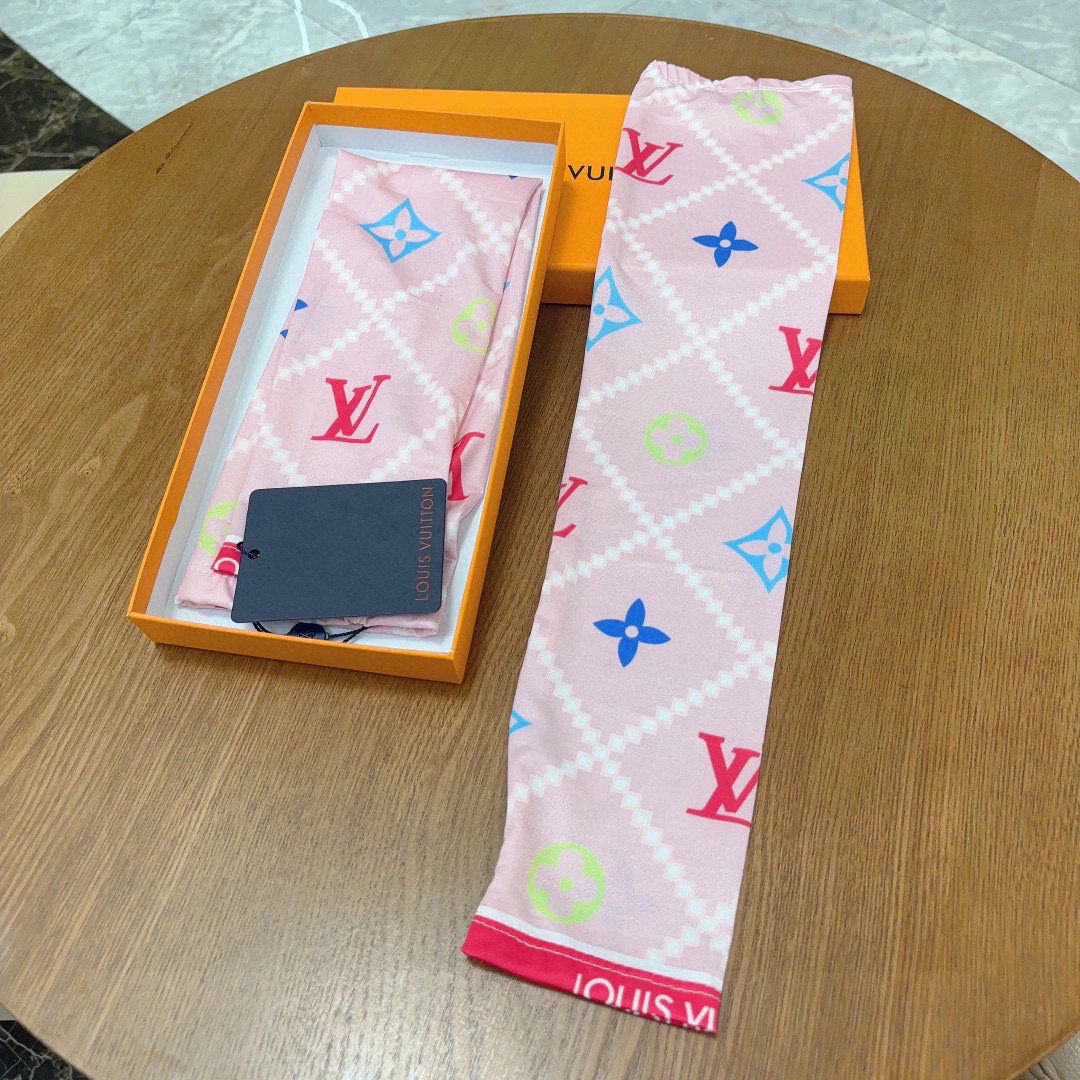 Thermal Louis Vuitton Ice Silk Sleeves 264935