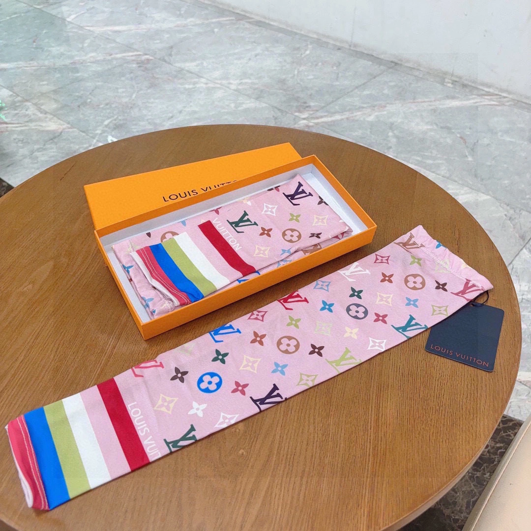 Louis Vuitton Ice Silk Sleeves Cozy 264940