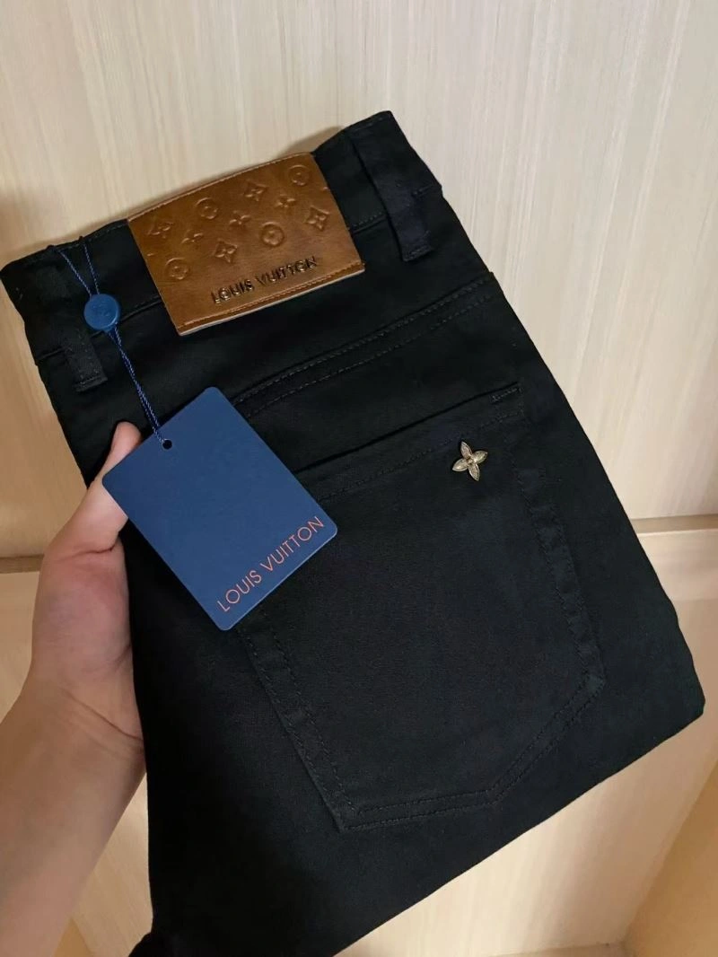 Neat Louis Vuitton Jeans 132194