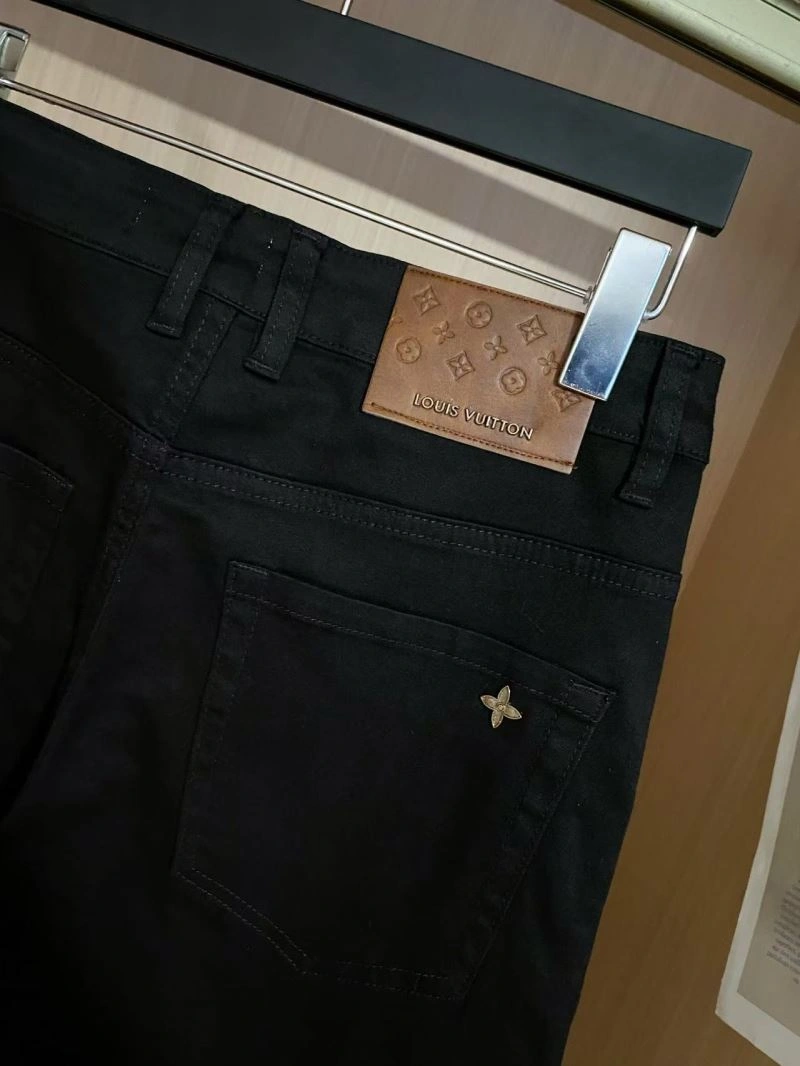 Neat Louis Vuitton Jeans 132194