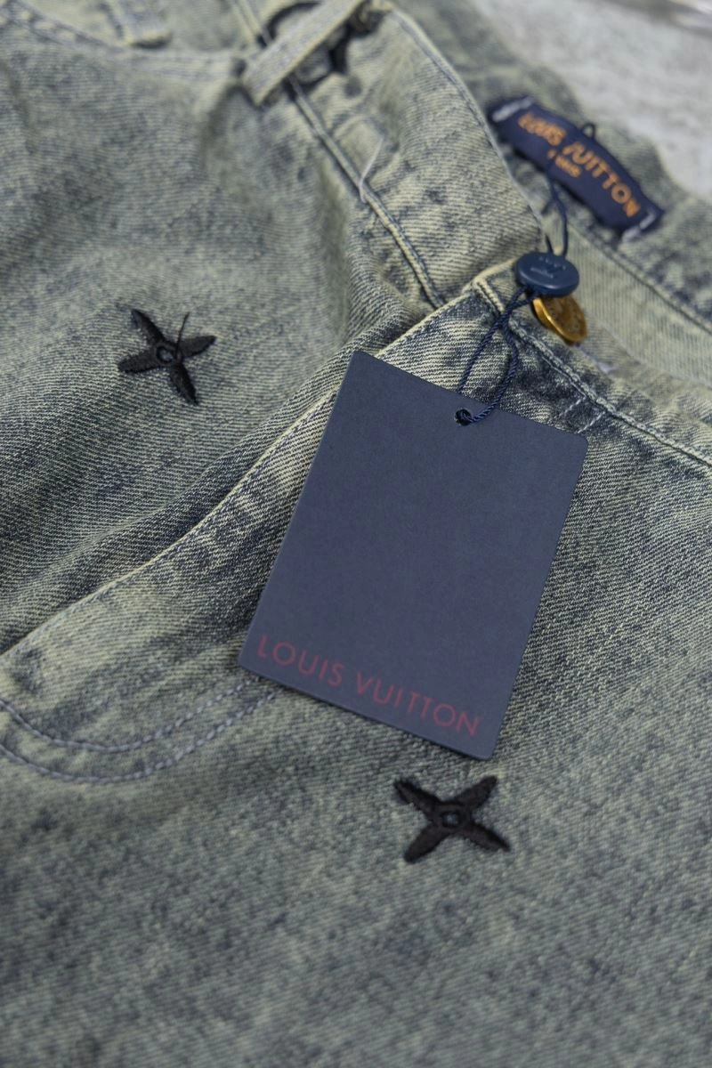 Sophisticated Louis Vuitton Jeans 138835