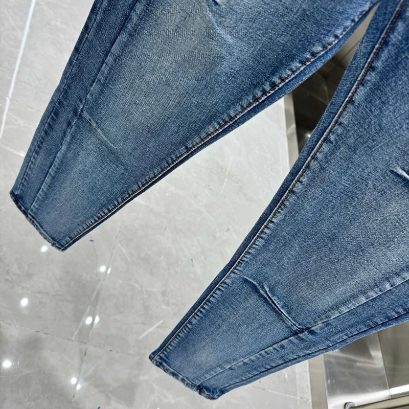 Seasonal Louis Vuitton Jeans 132174