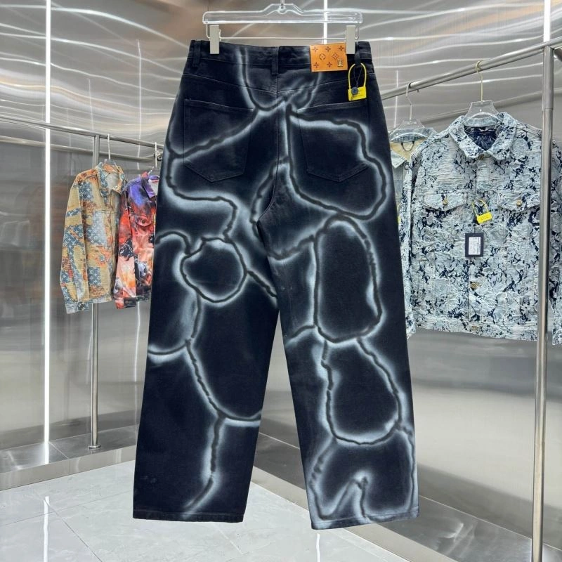 EyeCatching Louis Vuitton Jeans 132145