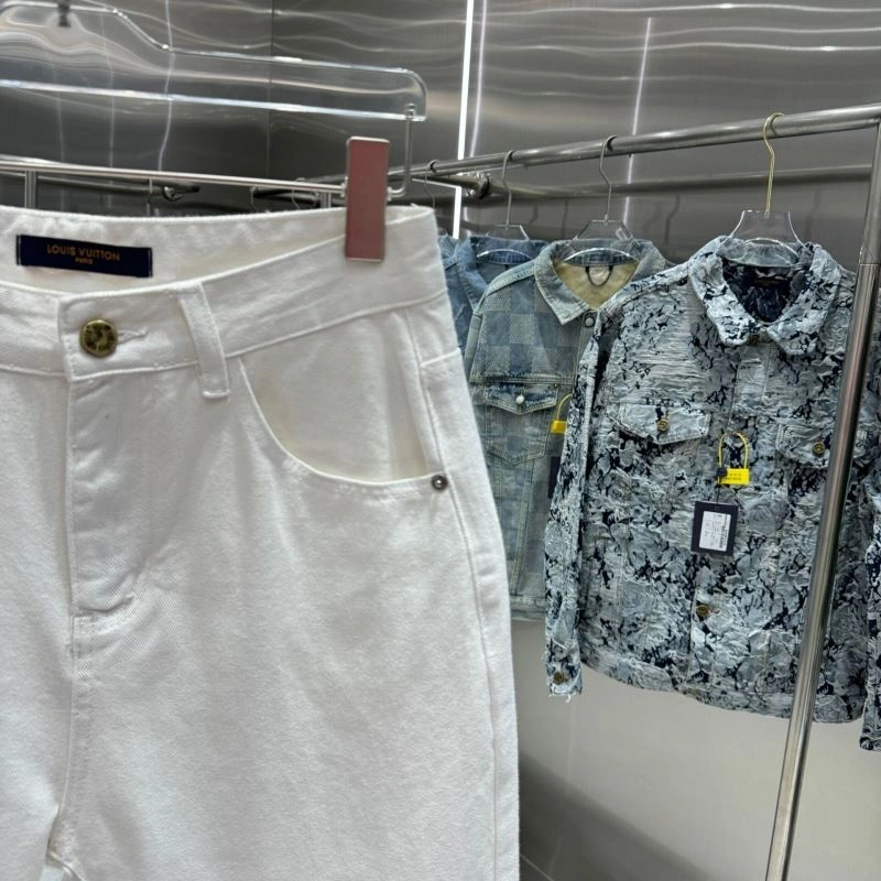 Soft Louis Vuitton Jeans 132144