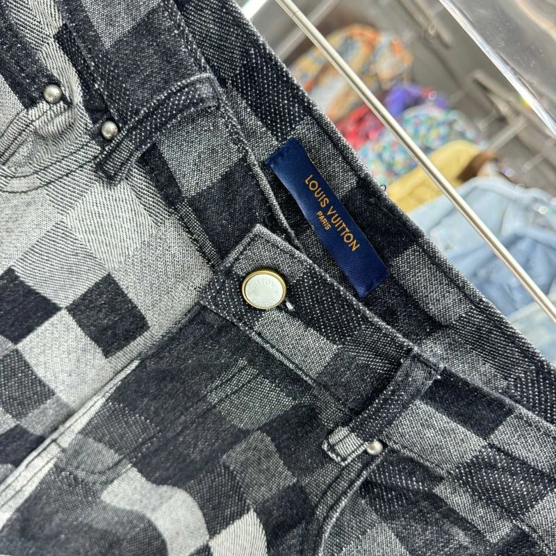 Trendy Louis Vuitton Jeans 132120