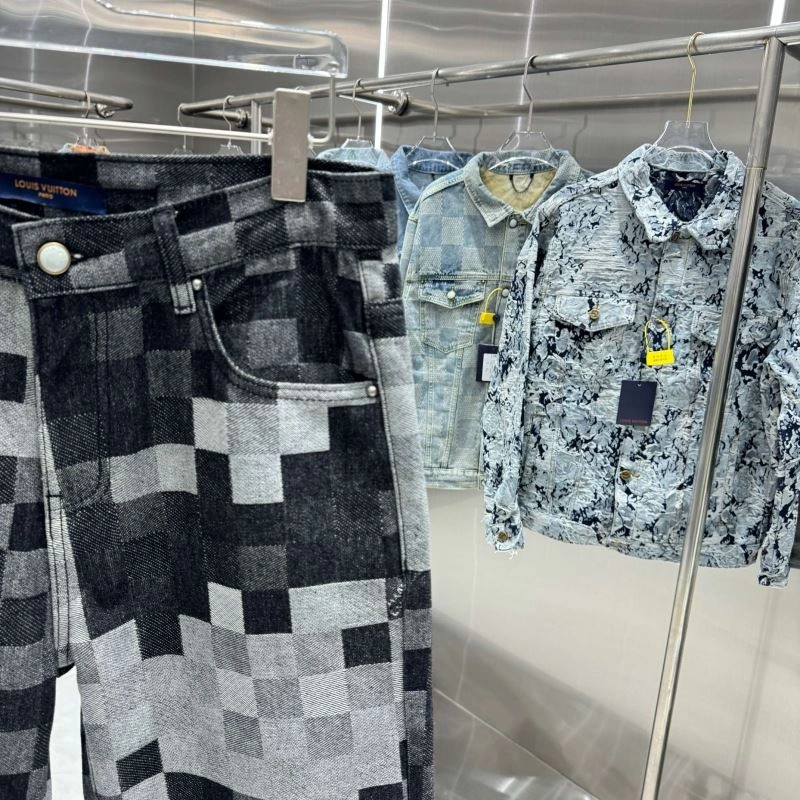 Trendy Louis Vuitton Jeans 132120