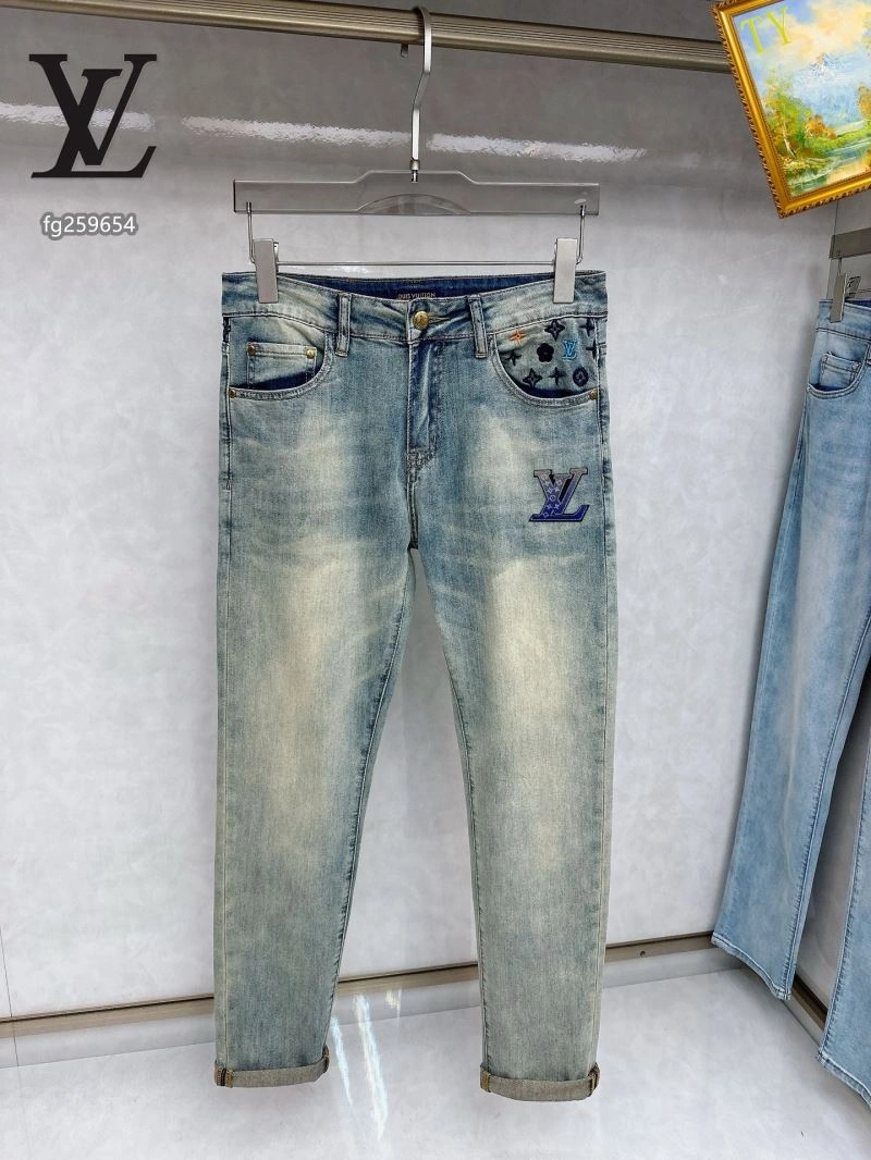 Lightweight Louis Vuitton Jeans 139159