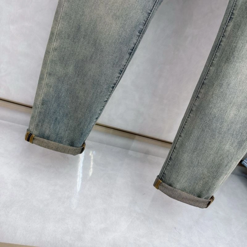 Lightweight Louis Vuitton Jeans 139159