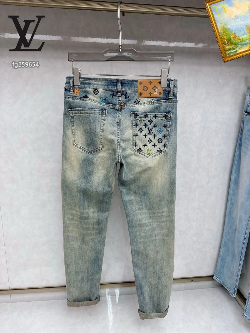 Lightweight Louis Vuitton Jeans 139159