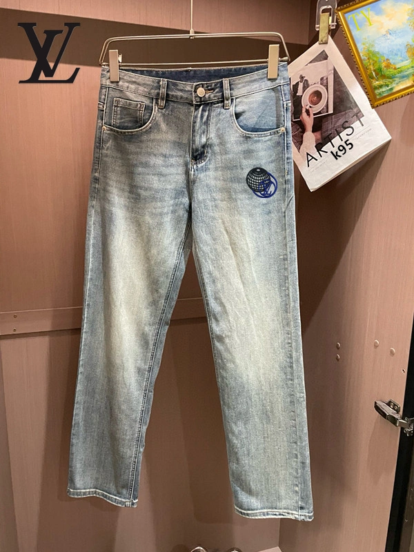 Sporty Louis Vuitton Jeans 132088