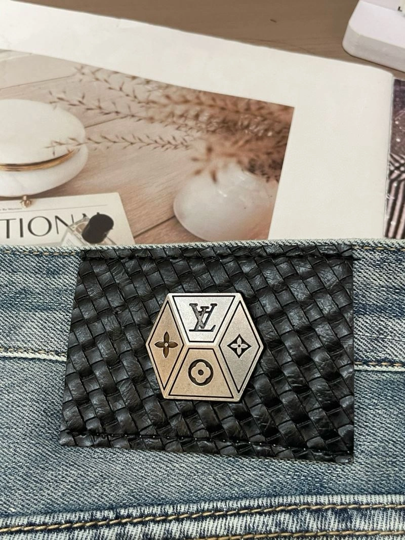 Sporty Louis Vuitton Jeans 132088