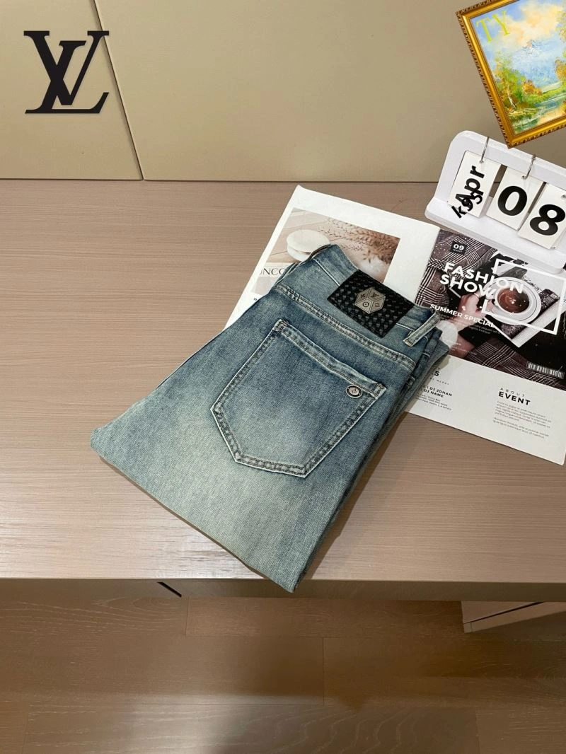 Sporty Louis Vuitton Jeans 132088
