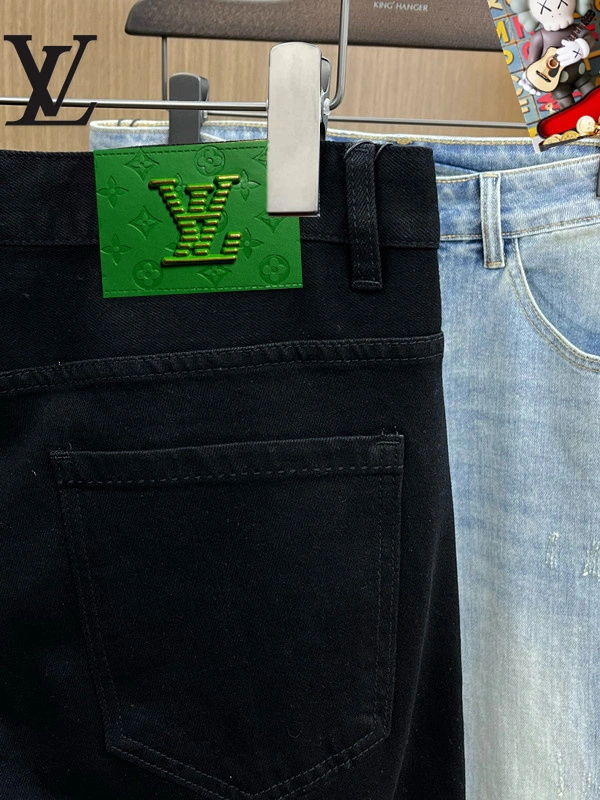 WaterResistant Louis Vuitton Jeans 132064