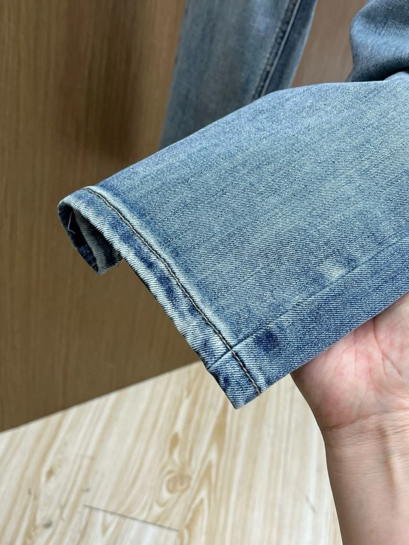 Unisex Louis Vuitton Jeans 132066