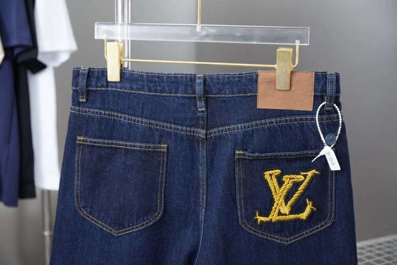 Versatile Louis Vuitton Jeans 138745