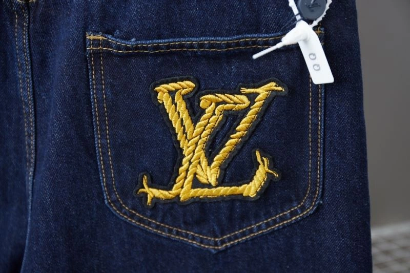 Versatile Louis Vuitton Jeans 138745