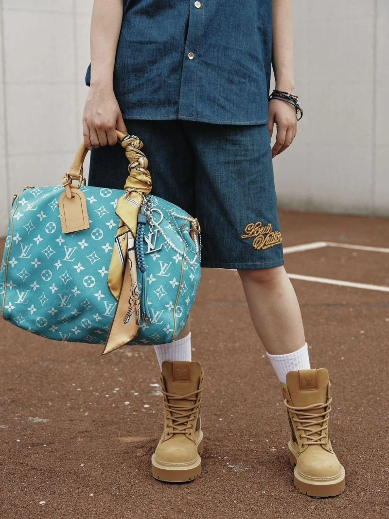 Versatile Louis Vuitton Jeans 138745