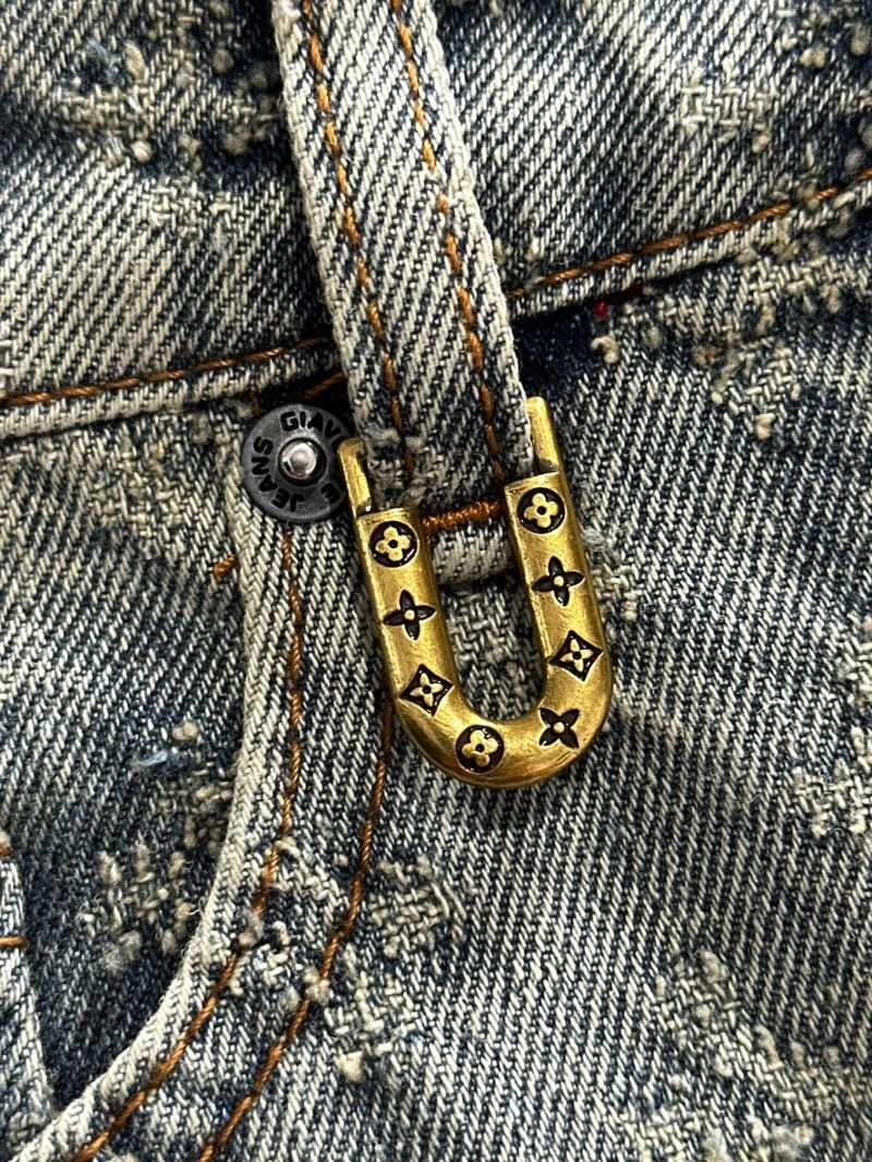 Louis Vuitton Jeans FashionForward 138751