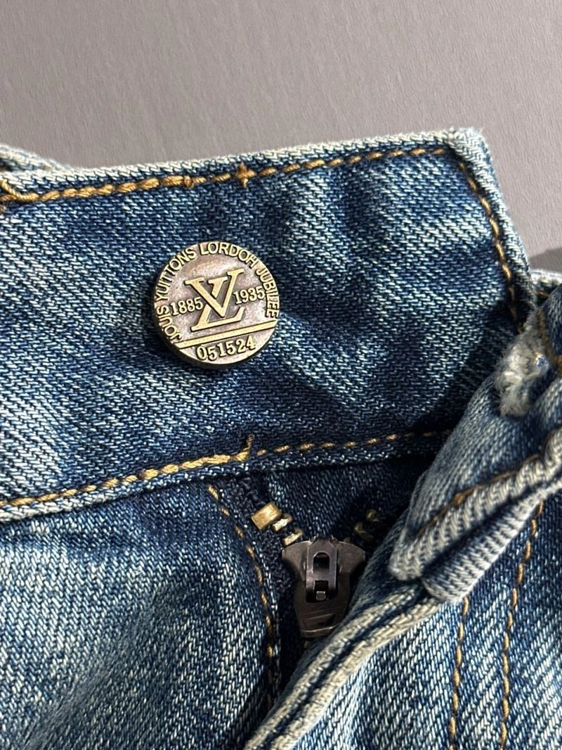 FashionForward Louis Vuitton Jeans 138747