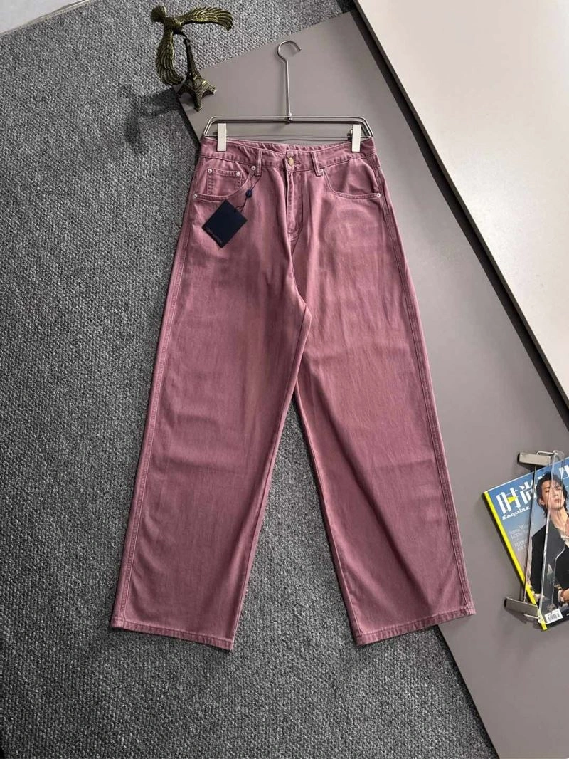 UrbanChic Louis Vuitton Jeans 138719
