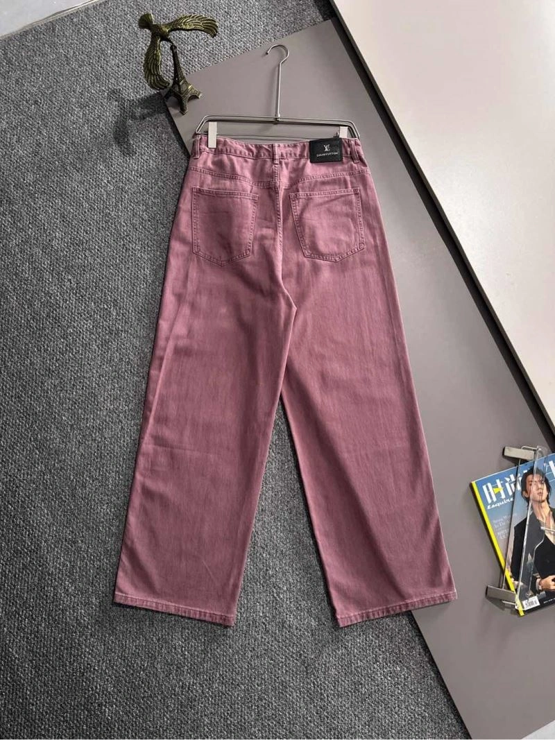 UrbanChic Louis Vuitton Jeans 138719