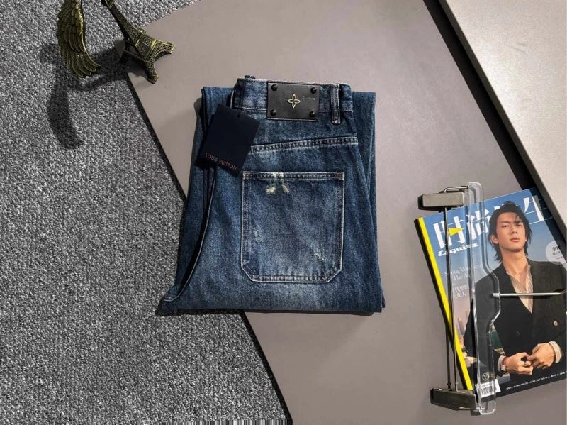 ComfortFit Louis Vuitton Jeans 138712