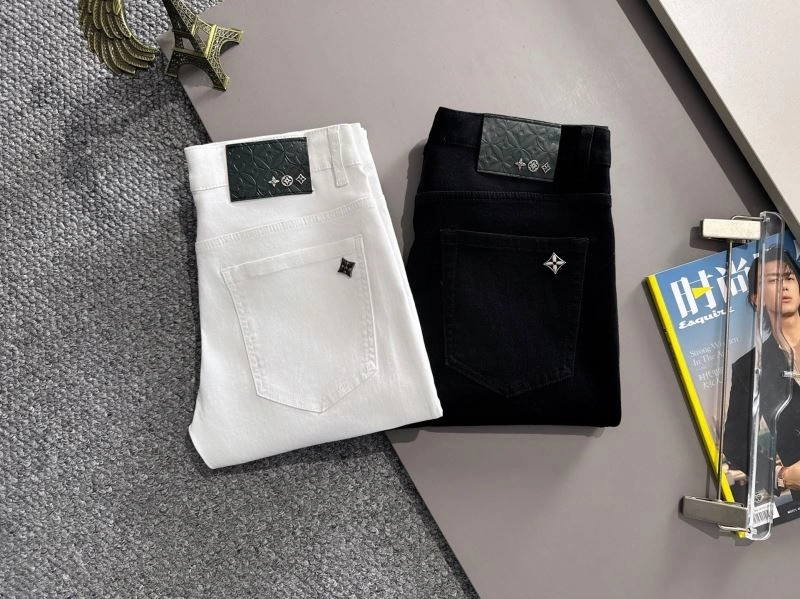 AllSeason Louis Vuitton Jeans 138714