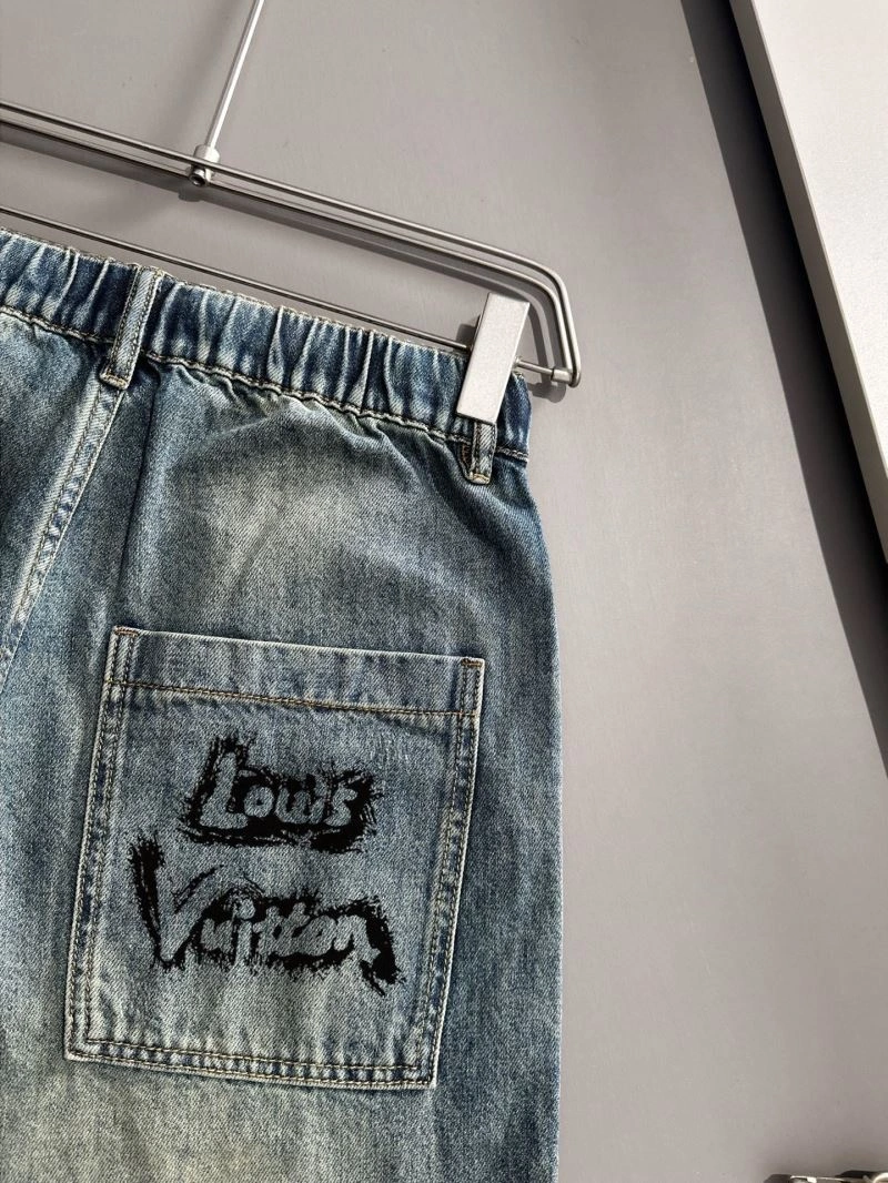 Snug Louis Vuitton Jeans 138706