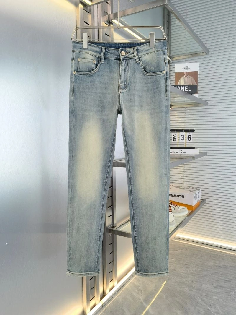 Resilient Louis Vuitton Jeans 137918