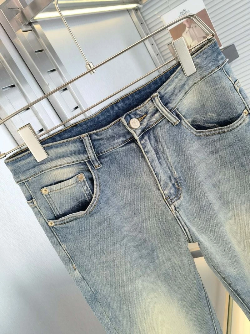 Resilient Louis Vuitton Jeans 137918