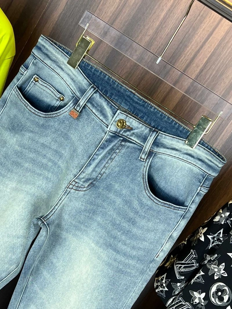 Bold Louis Vuitton Jeans 137907