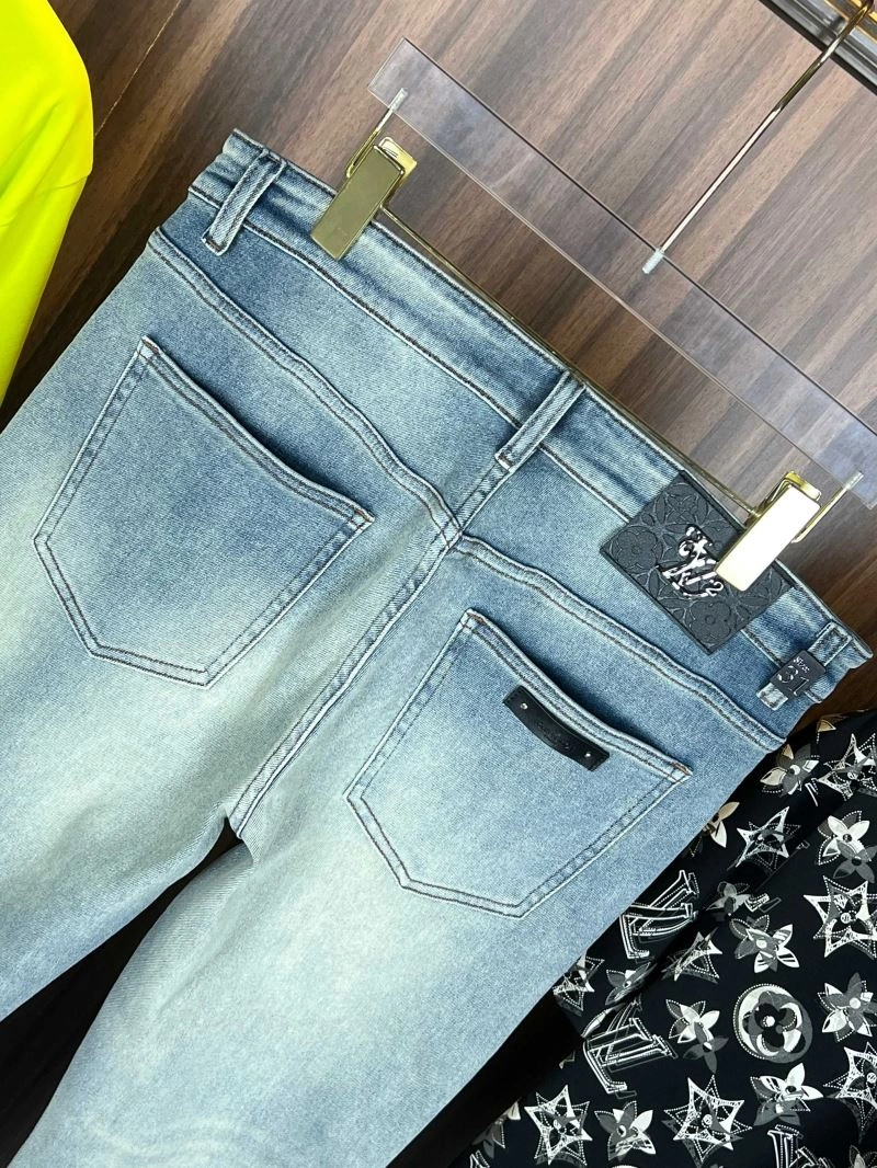 Bold Louis Vuitton Jeans 137907
