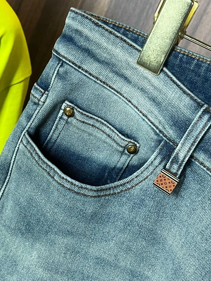 Bold Louis Vuitton Jeans 137907