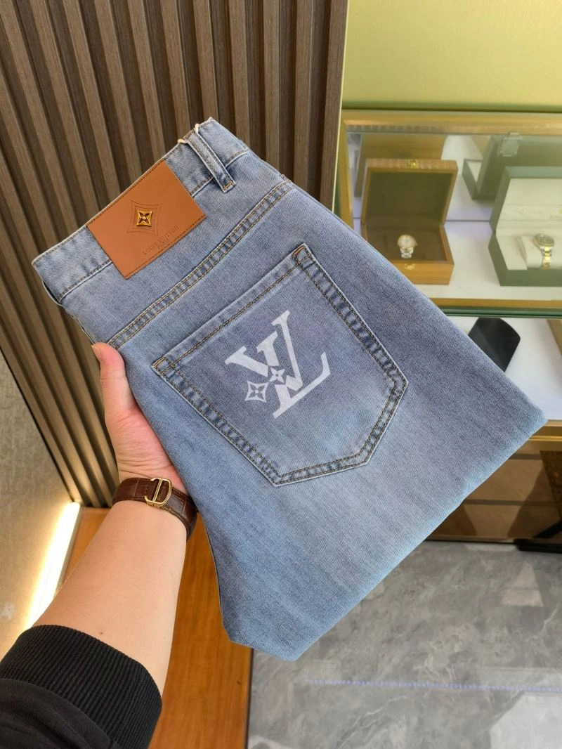 Stylish Louis Vuitton Jeans 137894