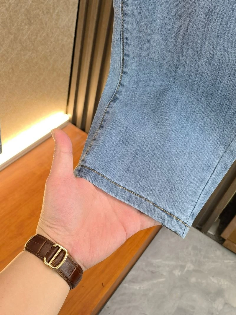 Stylish Louis Vuitton Jeans 137894