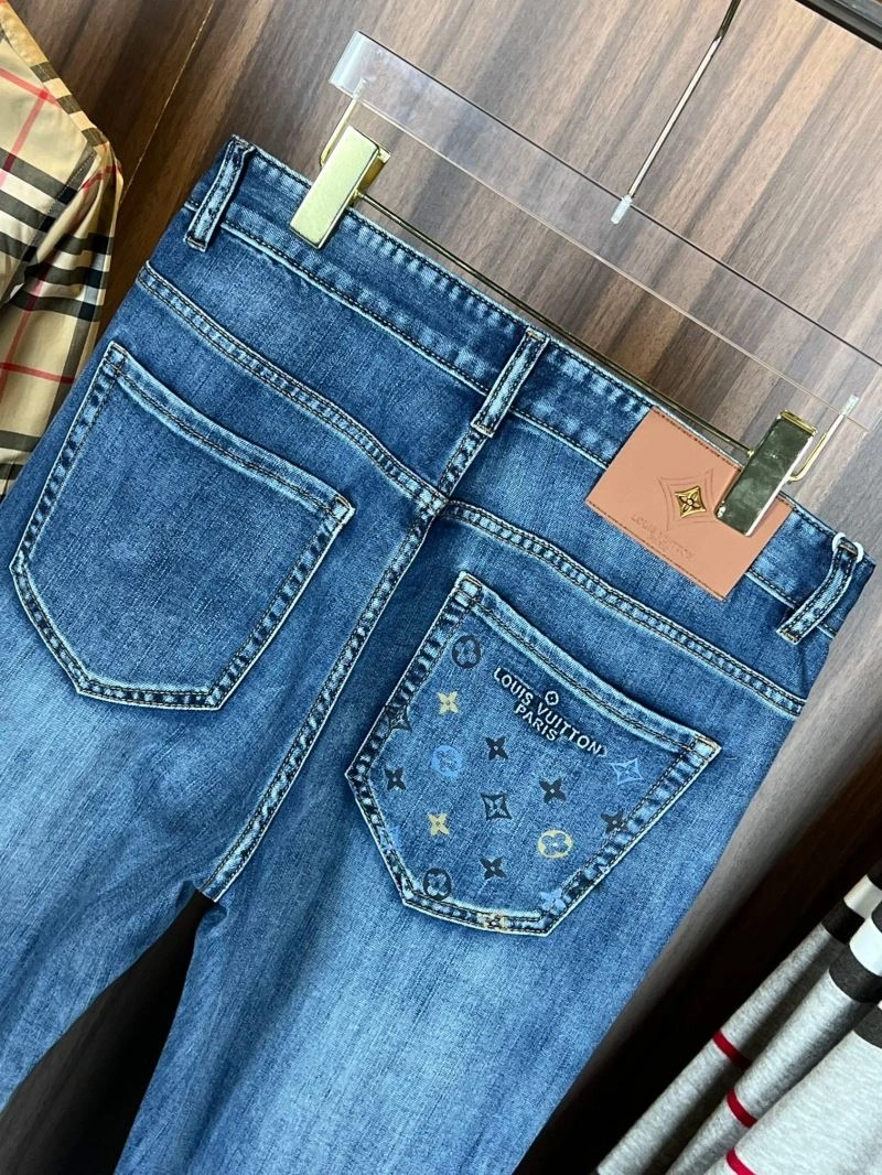 Supportive Louis Vuitton Jeans 137895