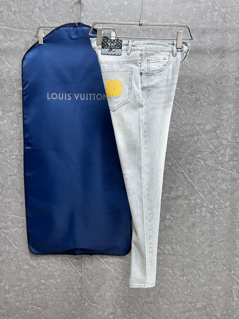 WellDesigned Louis Vuitton Jeans 137899