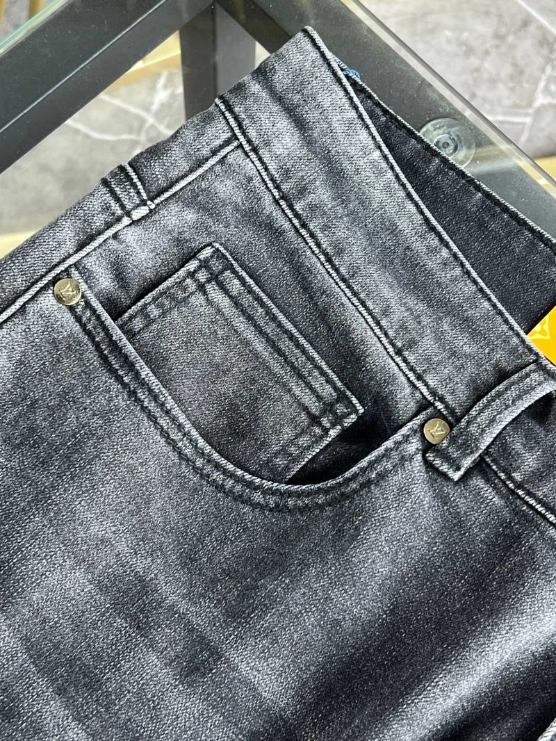 WellDesigned Louis Vuitton Jeans 137887