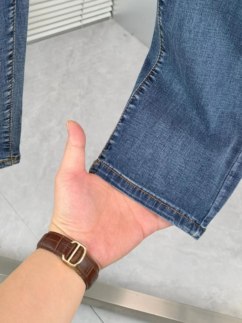 UrbanStyle Louis Vuitton Jeans 137943