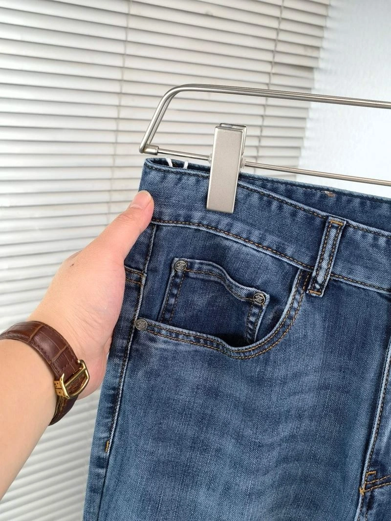 Unisex Louis Vuitton Jeans 137868