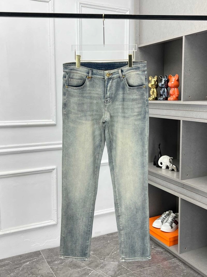 Elegant Louis Vuitton Jeans 136988