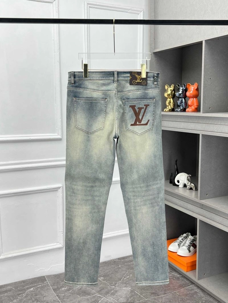 Elegant Louis Vuitton Jeans 136988