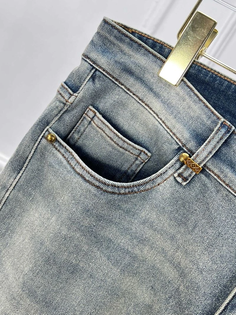 Elegant Louis Vuitton Jeans 136988