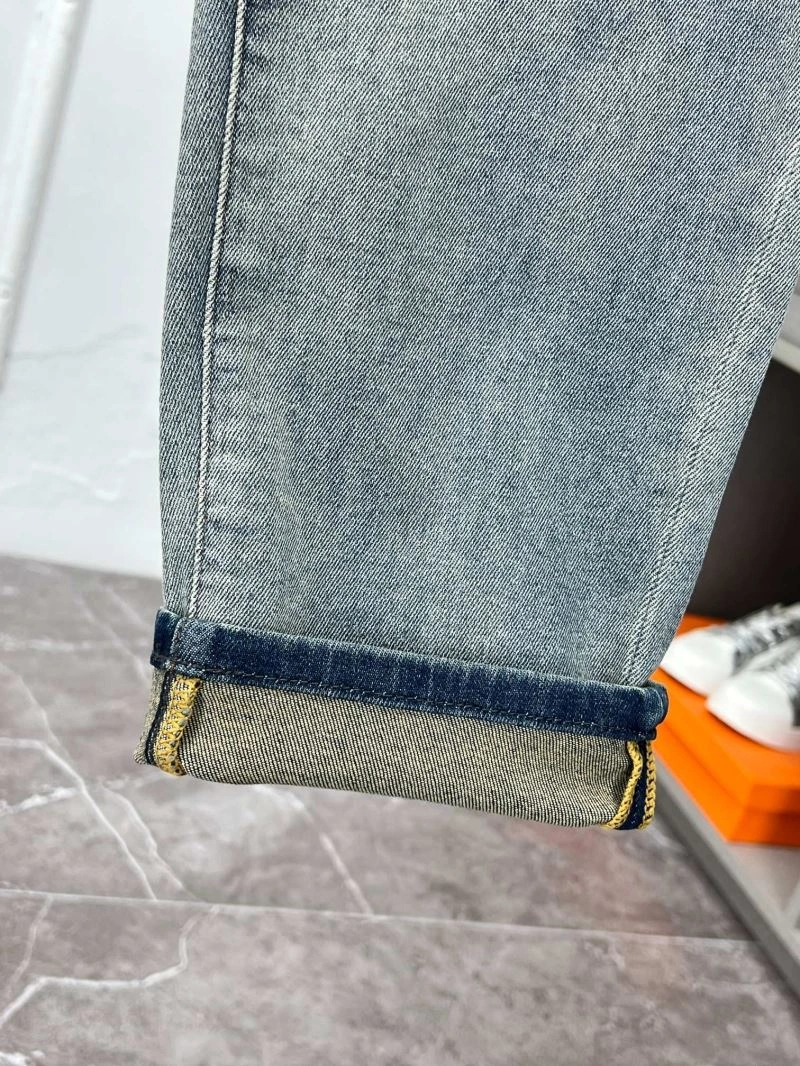 Elegant Louis Vuitton Jeans 136988