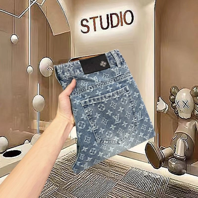 Bold Louis Vuitton Jeans 130334