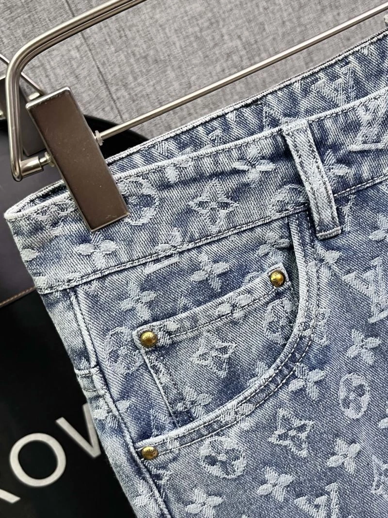 Bold Louis Vuitton Jeans 130334